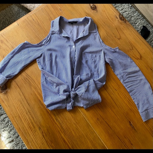 Blouse by Ambiance - Picture 2 of 8